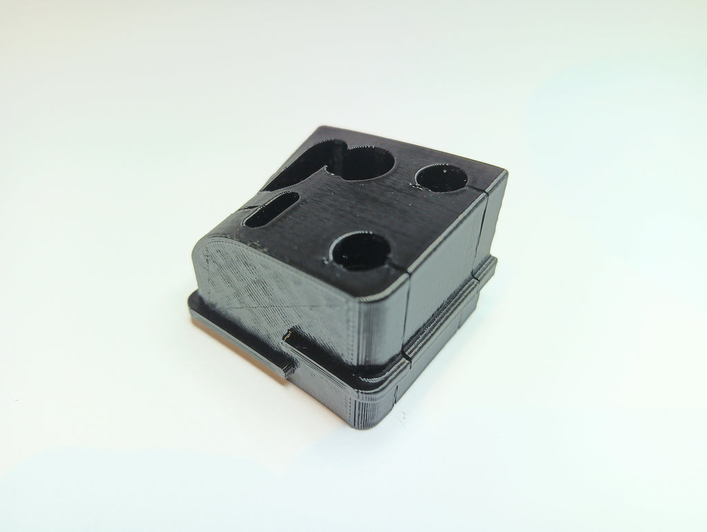 Outboard control cable grommet (engine side)