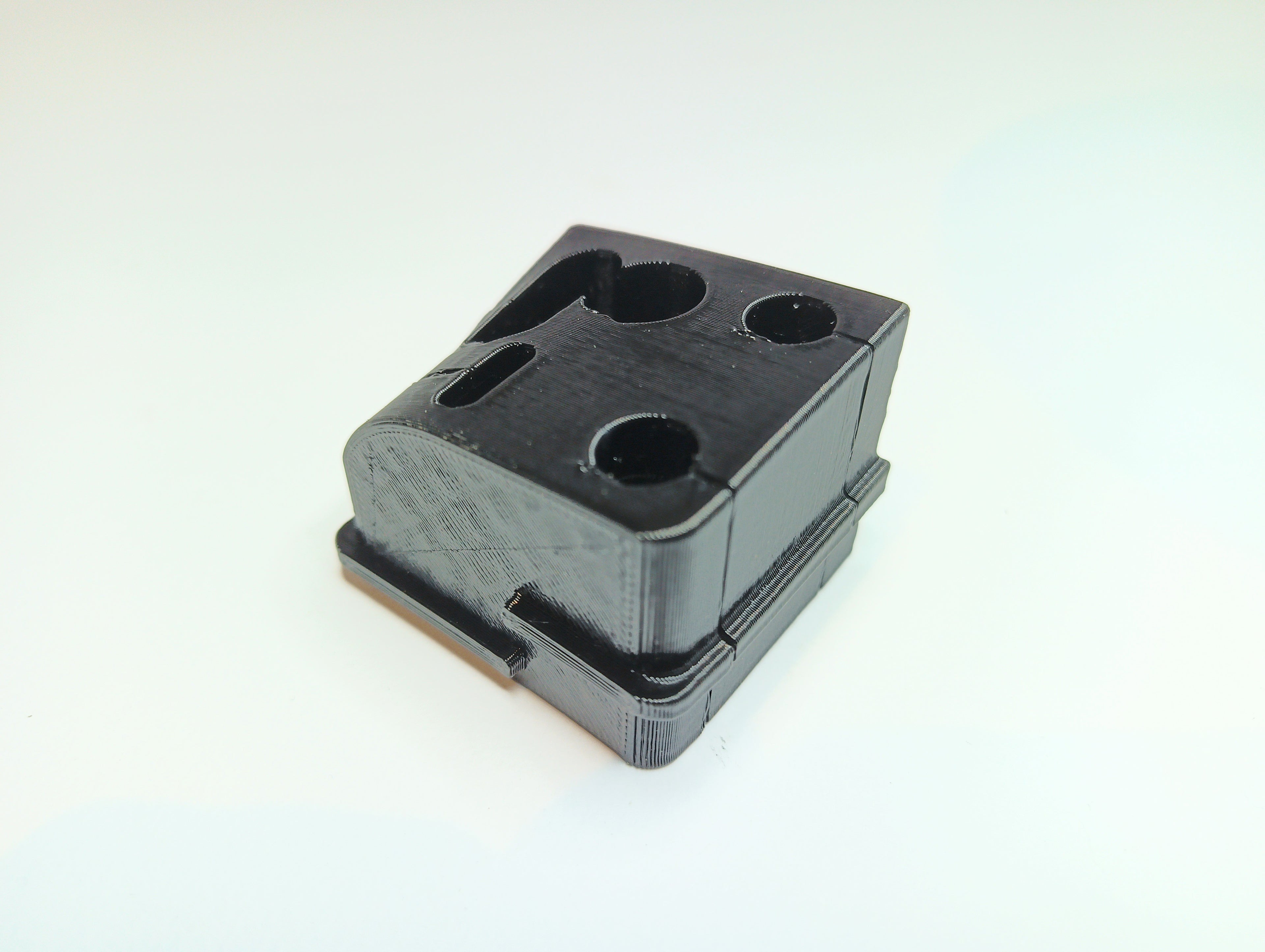 Outboard control cable grommet (engine side)